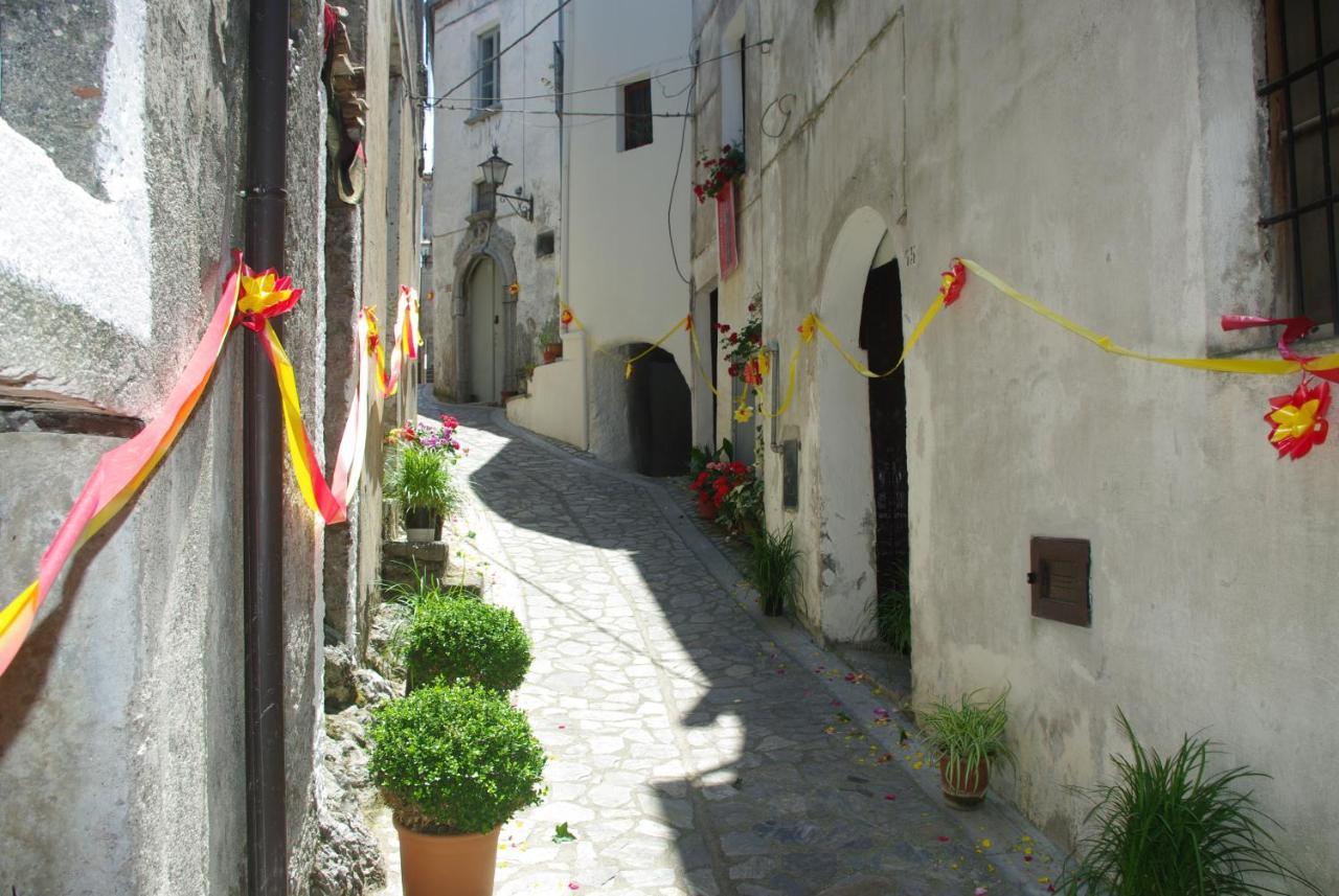 Hotel Le Due Lanterne Aieta Esterno foto