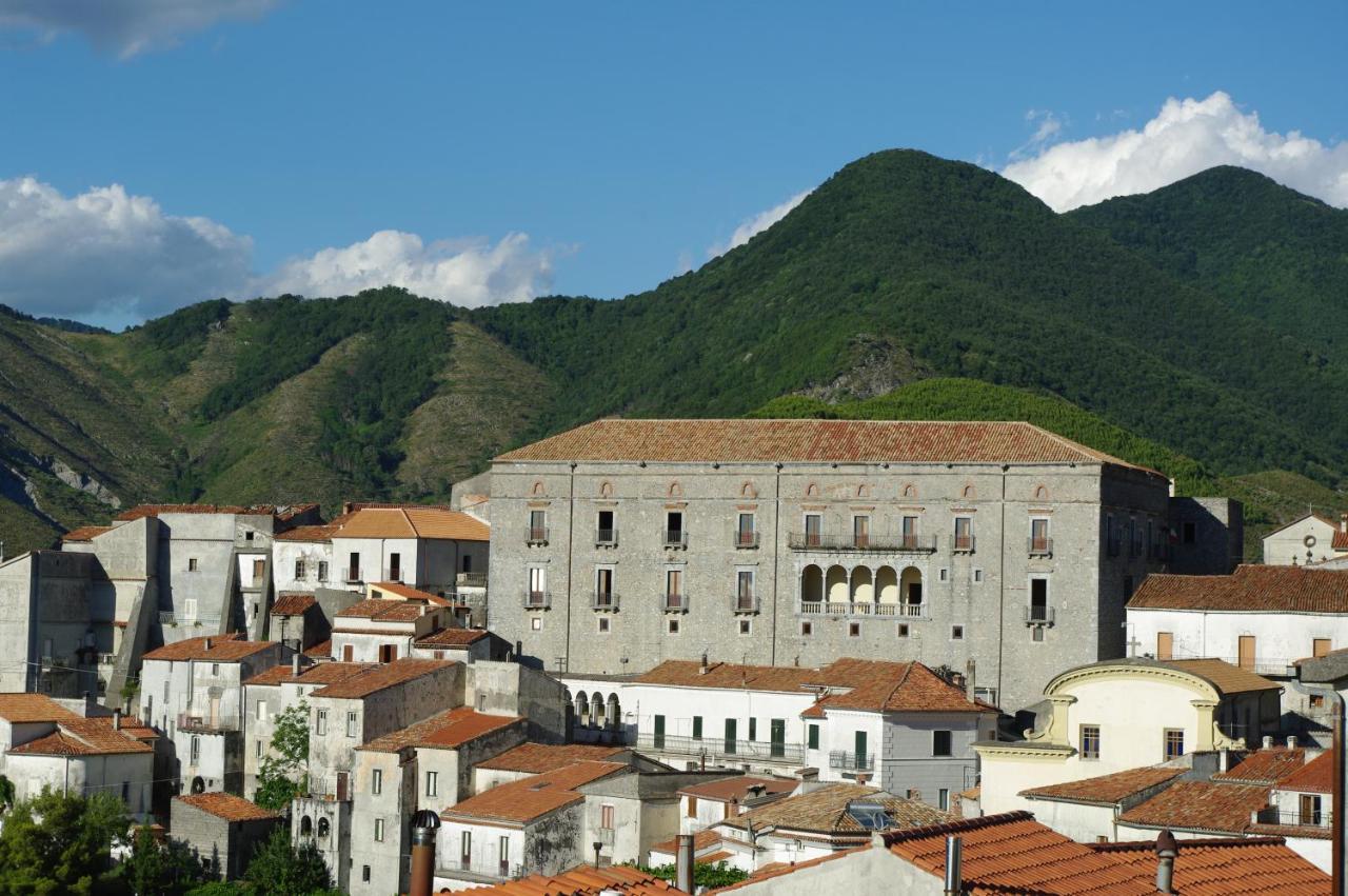 Hotel Le Due Lanterne Aieta Esterno foto