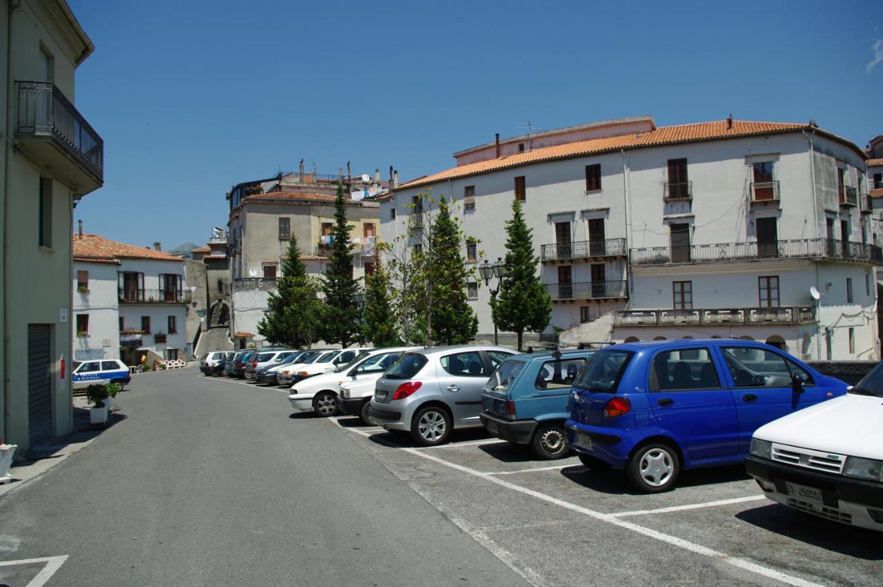 Hotel Le Due Lanterne Aieta Esterno foto
