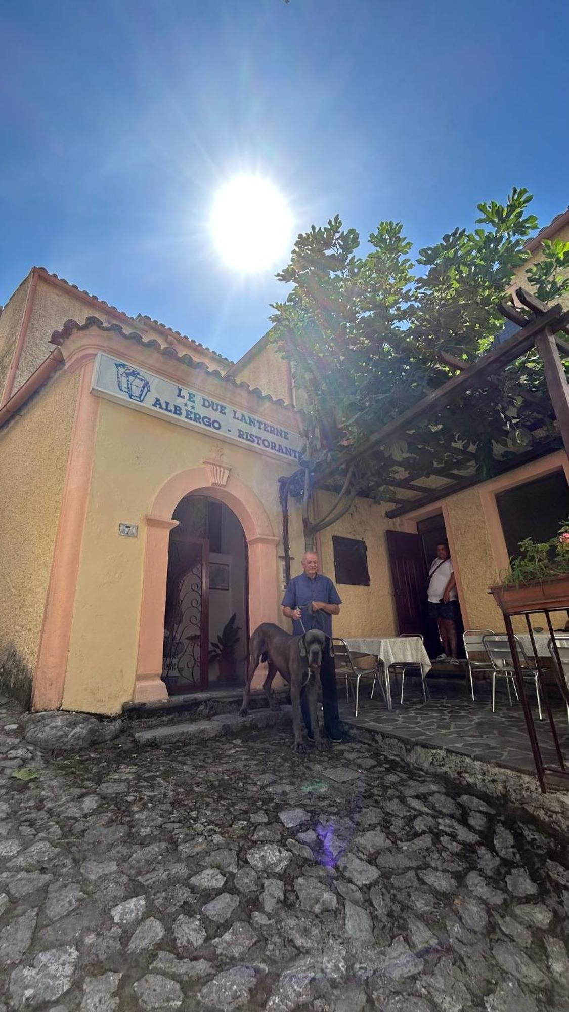 Hotel Le Due Lanterne Aieta Esterno foto