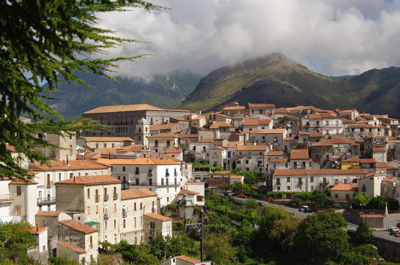Hotel Le Due Lanterne Aieta Esterno foto