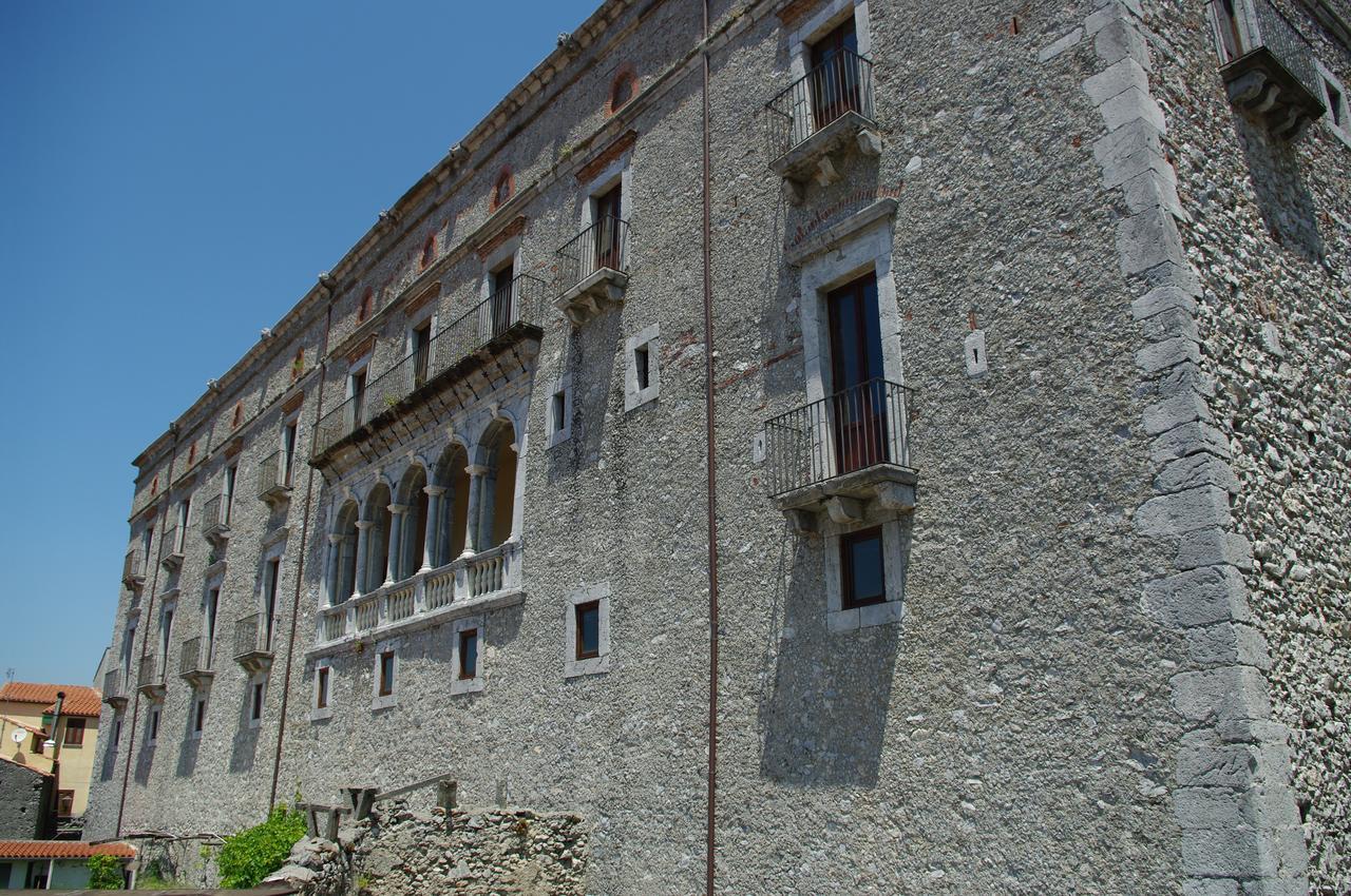 Hotel Le Due Lanterne Aieta Esterno foto