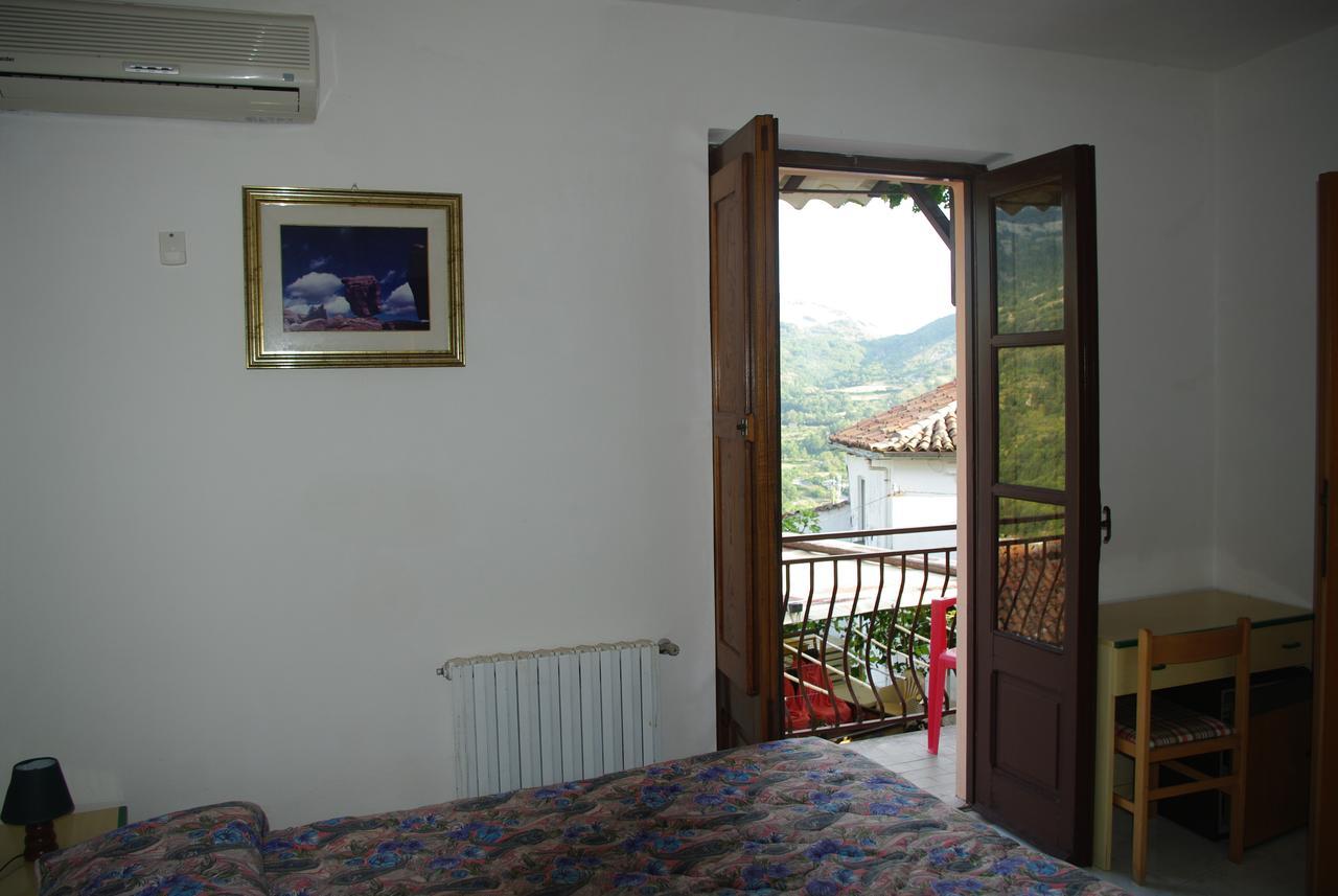 Hotel Le Due Lanterne Aieta Esterno foto