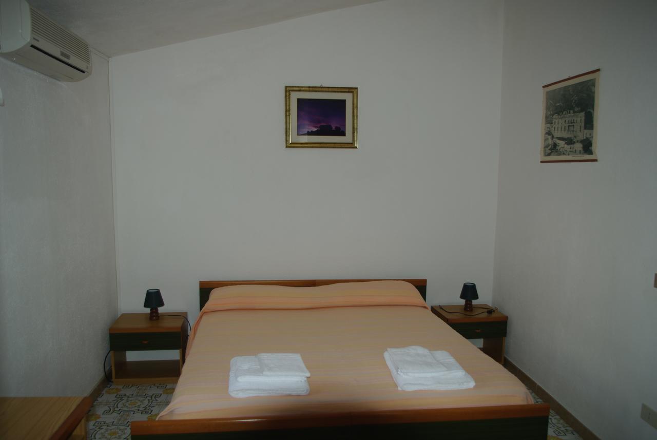 Hotel Le Due Lanterne Aieta Esterno foto