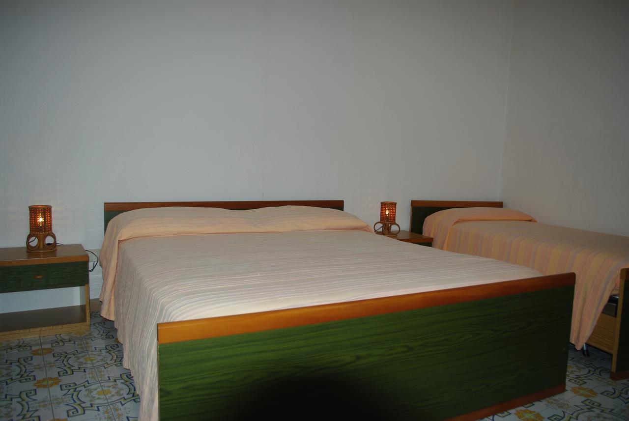 Hotel Le Due Lanterne Aieta Esterno foto