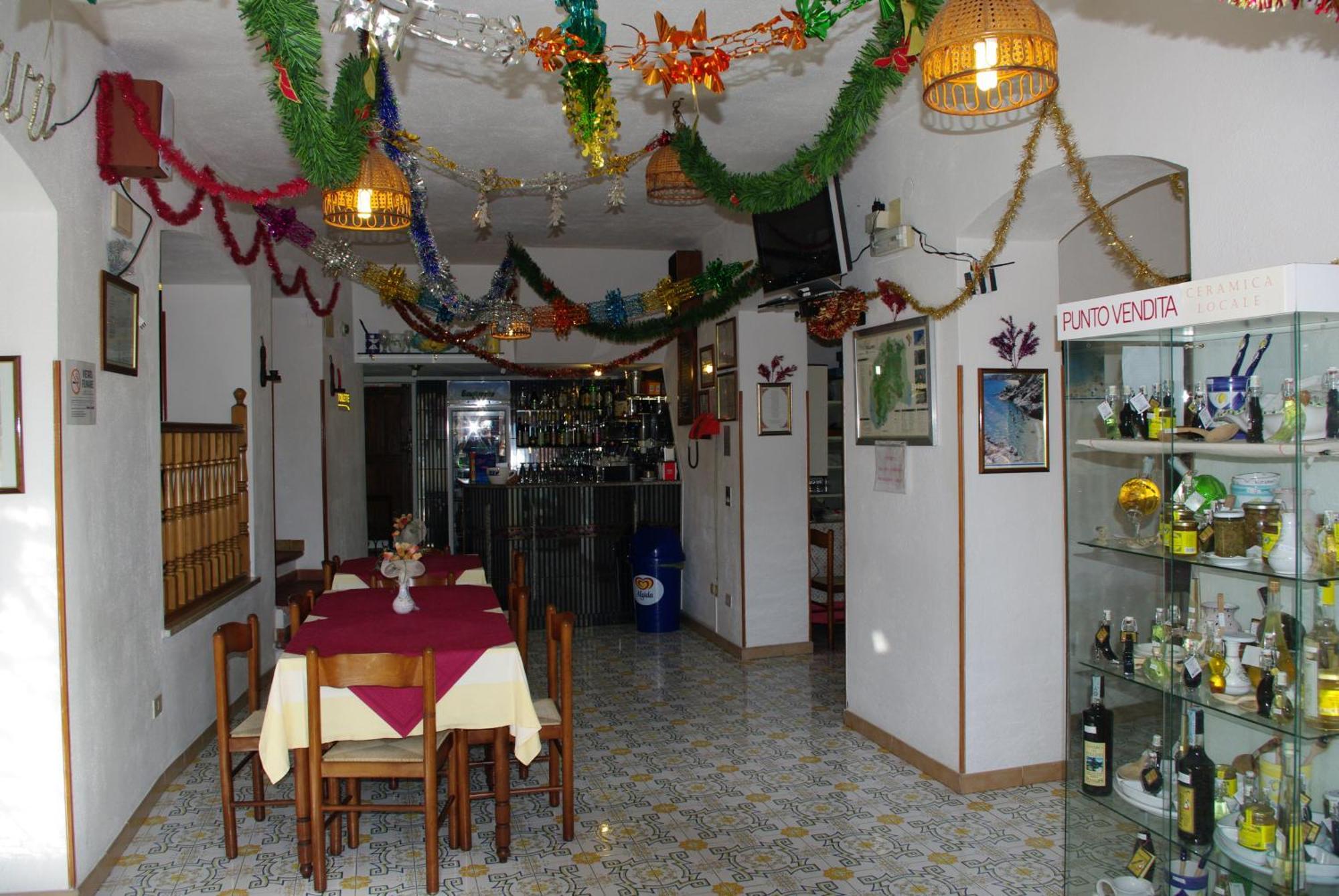 Hotel Le Due Lanterne Aieta Esterno foto